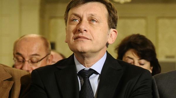 crin antonescu o relatie buna cu donald trump reprezinta o datorie si un beneficiu pentru romania