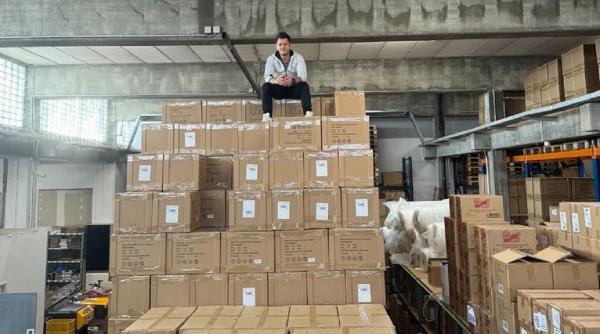 andrei faur viziunea unui roman care schimba regulile jocului pe amazon andrei faur viziunea unui roman care schimba regulile jocului pe amazon