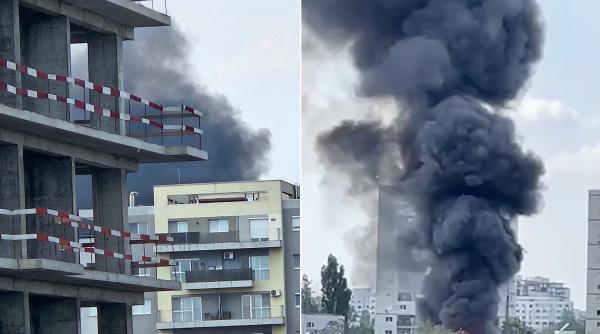 explozie urmata de un incendiu puternic in cartierul titan din bucuresti flacari inalte si fum gros intr o zona de case explozie urmata de un incendiu puternic in cartierul titan din bucuresti flacari inalte si fum gros intr o zona de case