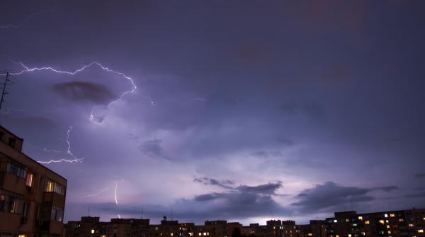 vremea se schimba radical in bucuresti in zilele urmatoare anm anunta ploi torentiale si vijelii vremea se schimba radical in bucuresti in zilele urmatoare anm anunta ploi torentiale si vijelii