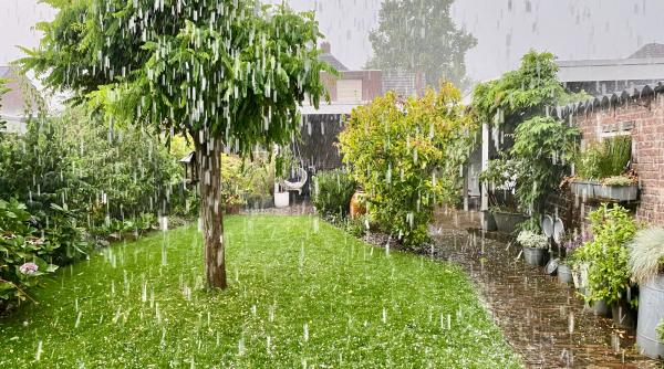 alerta meteo imediata de furtuni cu grindina lista localitatilor vizate de codul portocaliu emis de anm alerta meteo imediata de furtuni cu grindina lista localitatilor vizate de codul portocaliu emis de anm