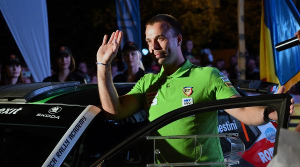 pilotul roman de raliu simone tempestini ocupa locul 9 in raliul scandinaviei dupa primele doua zile ale cursei pilotul roman de raliu simone tempestini ocupa locul 9 in raliul scandinaviei dupa primele doua zile ale cursei