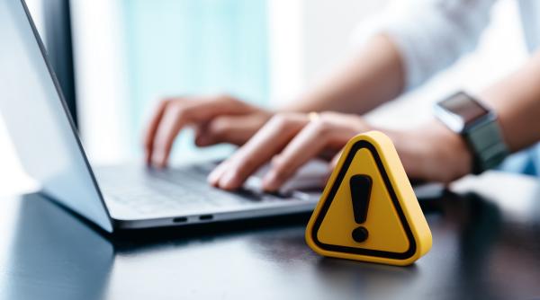 cum pot hackerii sa iti acceseze computerul sau telefonul ofertele din social media care te lasa fara bani