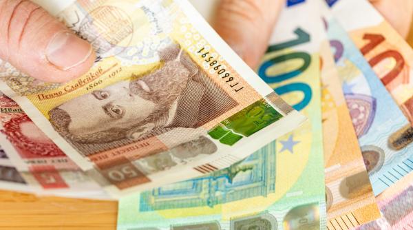 magazinele din bulgaria au inceput sa afiseze preturile atat in leva cat si in euro