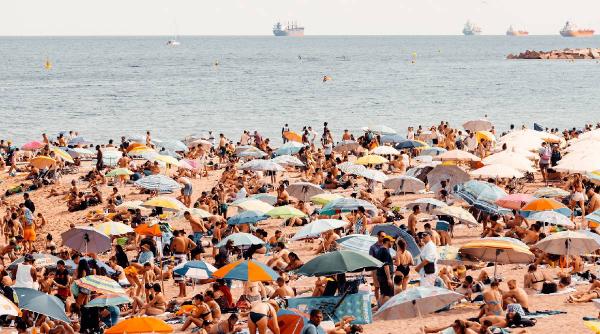 europa pierde lupta cu supraaglomerarea raportul care desfiinteaza mitul plajelor de vis