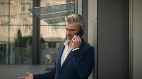 radar bazat pe inteligenta artificiala care poate intercepta apeluri telefonice de la 3 metri distanta