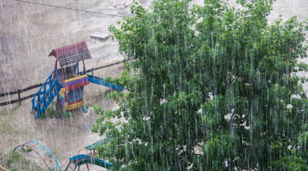 averse vijelii si grindina hartile care arata cum avanseaza ploile pana la ora 23 00