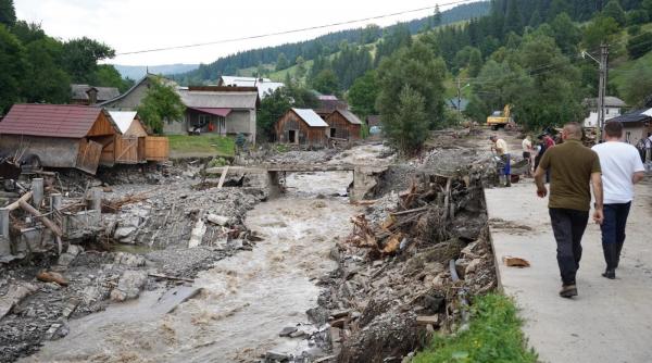 guvernul acorda ajutoare pentru familiile din zonele distruse de inundatii anuntul premierului bolojan