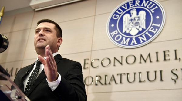 radu miruta in interiorul fabricii de pulberi fagaras e o groapa de gunoi care adesea ia foc am cerut paza militara