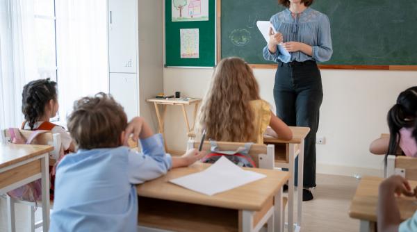 modificari importante la evaluarea nationala 2026 pentru clasele a ii a a iv a si a vi a subiectele vor fi alese diferit