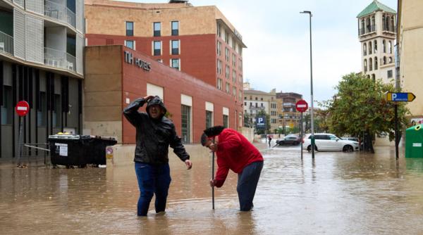 Cod roșu de ploi în Valencia, Castellon și Tarragona. Meteorologii avertizează că e "pericol extraordinar" de inundaţii