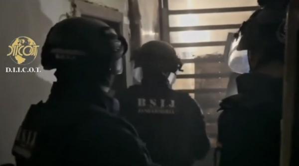 un politist de la serviciul antidrog este acuzat ca furniza traficantilor informatii despre anchetele procurorilor