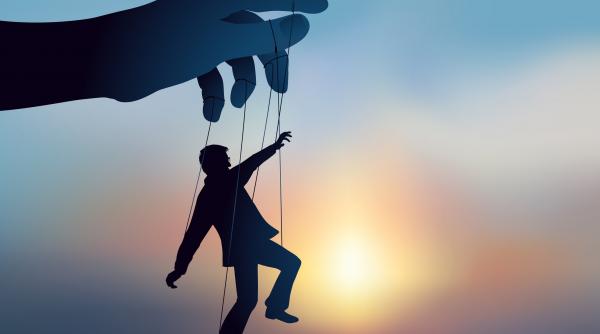 atacul asupra mintilor noastre daca ni se pare ca in decembrie am trecut prin foc fara institutii ne vom gasi in aceeasi situatie