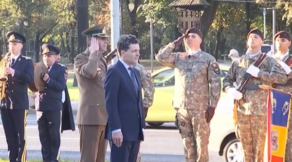 moment amuzant cu nicusor dan la timisoara presedintele a uitat protocolul si a vrut sa plece chiar inainte de intonarea imnului