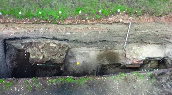 Descoperire arheologică „excepţională” la Cetatea Alba: Poarta Sf. Gheorghe suprapune Porta Praetoria a castrului roman de la Apulum