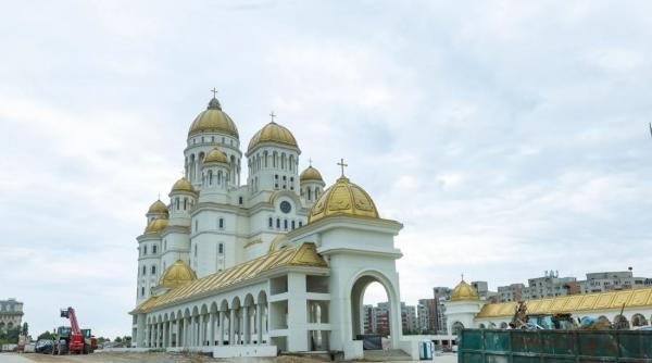 catedrala mantuirii neamului va fi sfintita pe 26 octombrie cele mai importante momente din cronologia constructiei