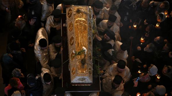 sfanta cuvioasa parascheva 2025 ce semnificatie are sarbatoarea cu cruce rosie din 14 octombrie