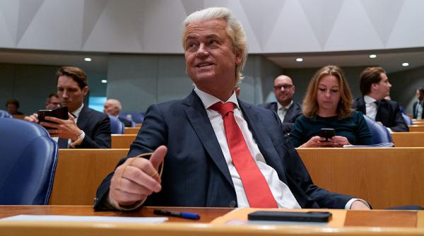 extremistul olandez geert wilders va castiga si noile alegeri conform sondajelor olandezii merg la vot miercurea viitoare