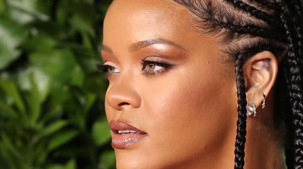 rihanna a pierdut 36 de milioane de dolari dupa ce s a lansat in afaceri alaturi de brandul de lux louis vuitton
