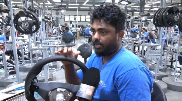 isuru a plecat din sri lanka de la un salariu halucinant sa munceasca la oradea acum bebelusul lui va fi primul crestin din familie