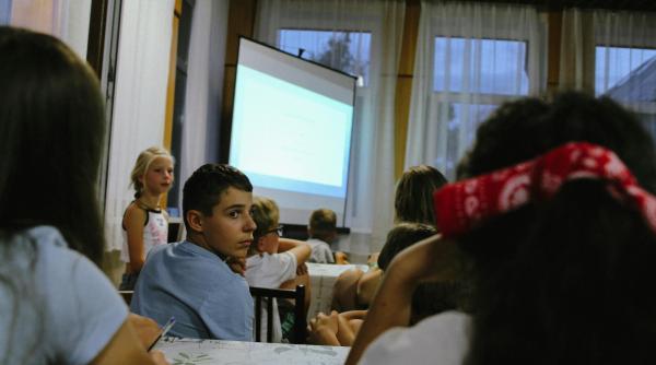 romania tara copiilor care nu stiu sa citeasca cum putem rupe cercul ignorantei