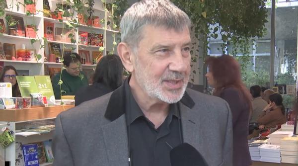 mihai manutiu a lansat cartea safari un nou roman despre romania actuala