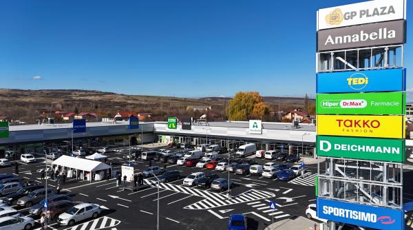 fostul fotbalist gica popescu a deschis un complex comercial in hunedoara cum arata gp plaza