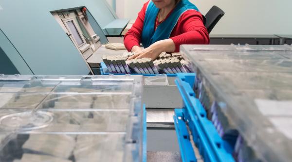 vesti proaste pentru romanii care vor credite bancile inaspresc conditiile de finantare la anumite imprumuturi sondaj bnr