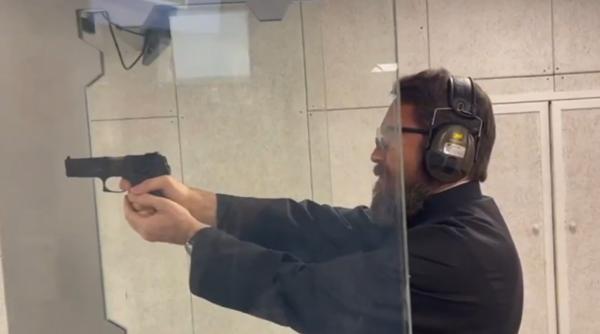 mitropolitul ilarion filmat in poligonul de trageri imbracat in sutana imaginile au provocat furtuna pe retelele sociale ruse