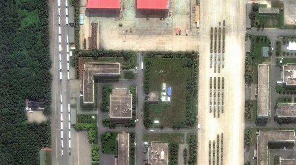 obiectiv 10 000 de rachete pentru a cuceri taiwanul imagini din satelit arata o activitate uriasa la fabricile de rachete din china