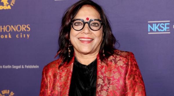 toti ochii sunt acum pe zohran mamdani dar putini stiu cine e mama lui la 68 de ani mira nair are o avere de 5 milioane de dolari