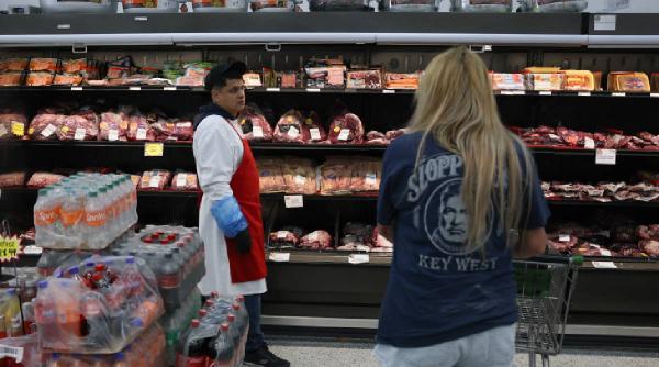 nu trebuie sa fim toti vegetarieni dar sa fim moderati cum ar putea o taxa pe carne si lactate sa ne ajute sanatatea si clima