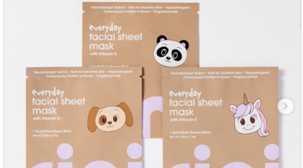 actrita shay mitchell a lansat o gama de produse cosmetice pentru copiii in varsta de 3 ani si a starnit controverse