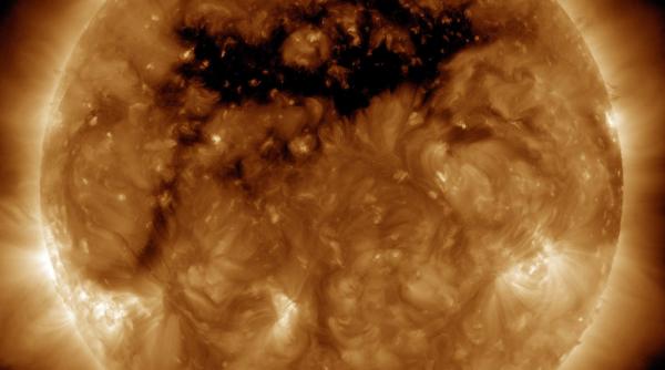 o furtuna geomagnetica uriasa vine spre pamant dupa cea mai puternica eruptie solara din 2025 risc crescut de blackout