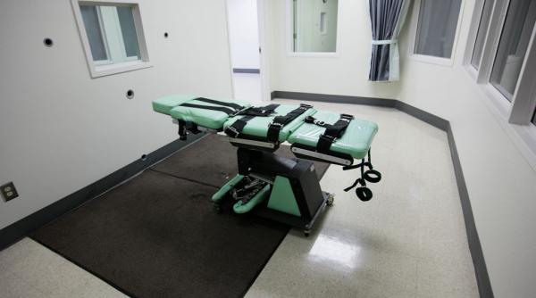 sua un detinut condamnat la moarte prin injectie letala a fost gratiat cu o zi inaintea executiei