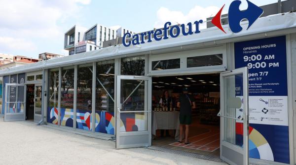 Carrefour şi-ar putea vinde magazinele din Polonia, după ce a anunţat aceeaşi decizie şi în România