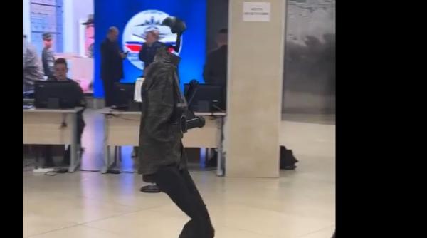 rusia si a prezentat si robotul de lupta dupa esecul rasunator de la lansarea primului sau umanoid cu inteligenta artificiala