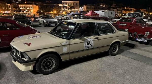 cum arata cele 15 masini istorice care vor lua startul la totul pe noapte primul raliu retro de regularitate pe timp de noapte