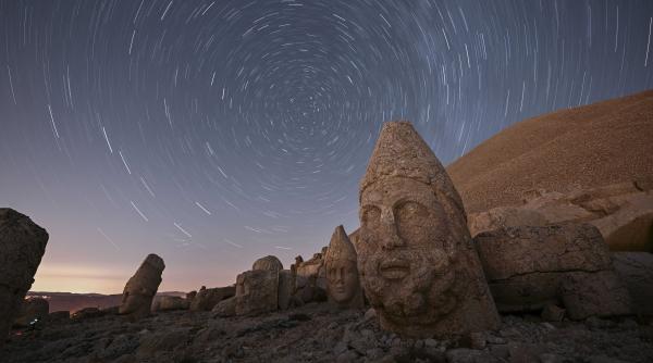 povestea regelui care si a ridicat propriul templu al nemuririi muntele nemrut ascunde un mister vechi de 2 000 de ani