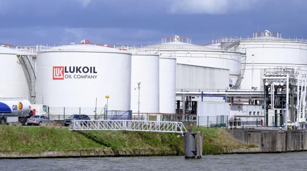 romania mai are timp sa negocieze preluarea lukoil statele unite prelungesc termenul pentru impunerea sanctiunilor