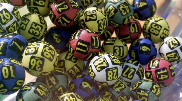 Loto 6/49 de duminică, 16 noiembrie. Numerele câștigătoare și premiile puse în joc 