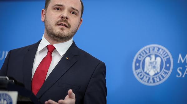 Rogobete, mesaj pentru cadrele medicale: Renunţaţi la bijuterii şi unghii false în Terapie Intensivă. Aceste lucruri apar în lege