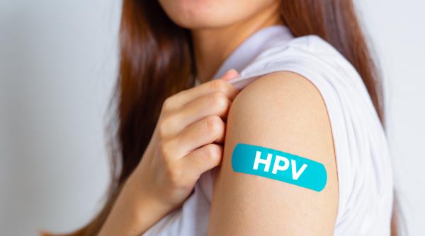 De ce este considerat virusul HPV principalul factor de risc în apariția cancerului de col
