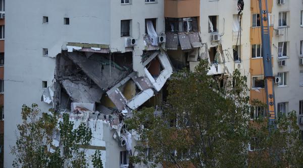 Revolta oamenilor din blocul explodat în Rahova: "Avem impresia că ne-au abandonat toţi. Nu mai avem nicio speranţă"