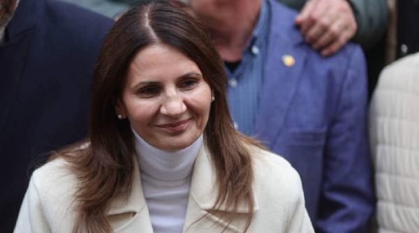 Anca Alexandrescu, candidată independentă la Primăria Capitalei. Portret, CV, biografie, familie