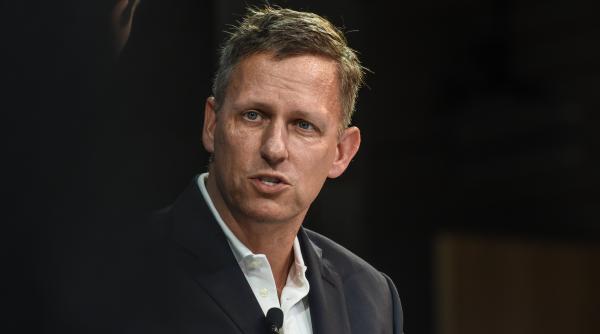 Bloomberg: Mișcare surpriză a miliardarului Peter Thiel. Și-a vândut toate acțiunile la cea mai mare companie din lume