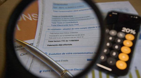 Firme obligate să ia credite ca să plătească taxe și mii de locuri de muncă pierdute din cauza impozitului minim pe cifra de afaceri