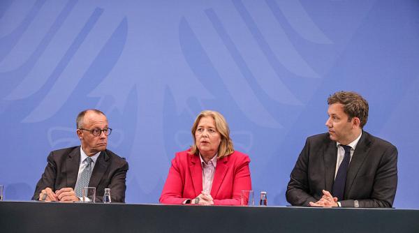 guvernul lui merz ar putea sa se cada din cauza reformei pensiilor social democratii germani ameninta cu iesirea de la guvernare