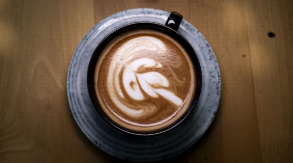 o turista din italia socata de cat costa o cafea in bucuresti nici in piata san marco n as fi dat atat reactia ei a ajuns virala