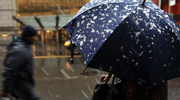 romania intre un ciclon si un front rece anm anunta vreme severa cu ninsori ploi si frig temperaturile scad brusc cu zece grade